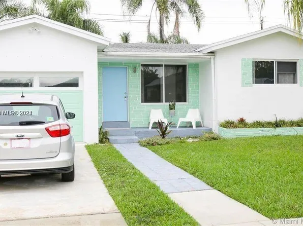 325 SE 3rd Pl, Dania, FL 33004