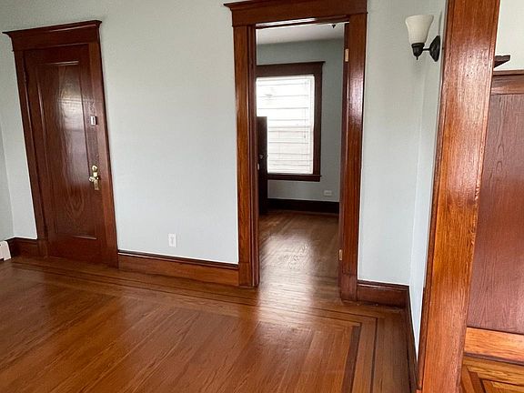 5th image of 358 Bedford Ave