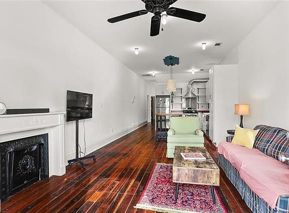 2nd image of 4107 Clara St