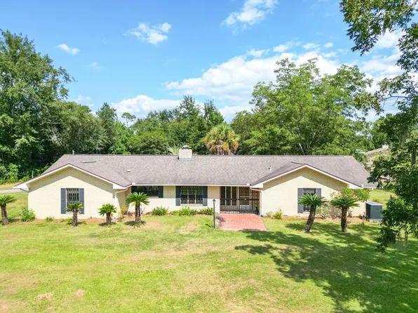 673 W River Rd, Wewahitchka, FL 32465