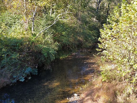 4th image of 114 Hooper Rd