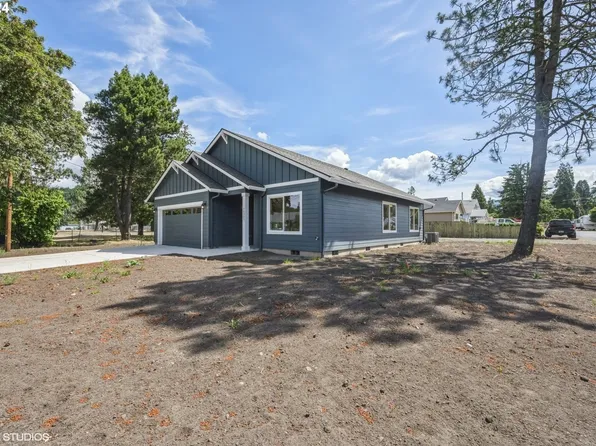 76305 Garden Rd, Oakridge, OR 97463