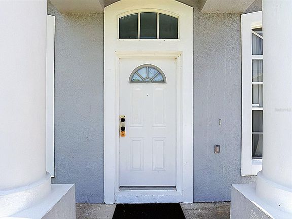 3rd image of 1001 Eiffel Ln