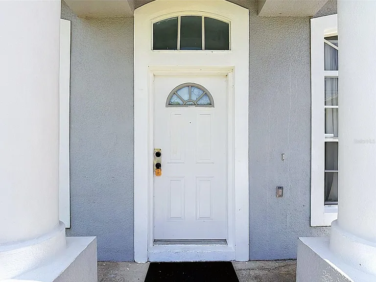1001 Eiffel Ln — Photo 3