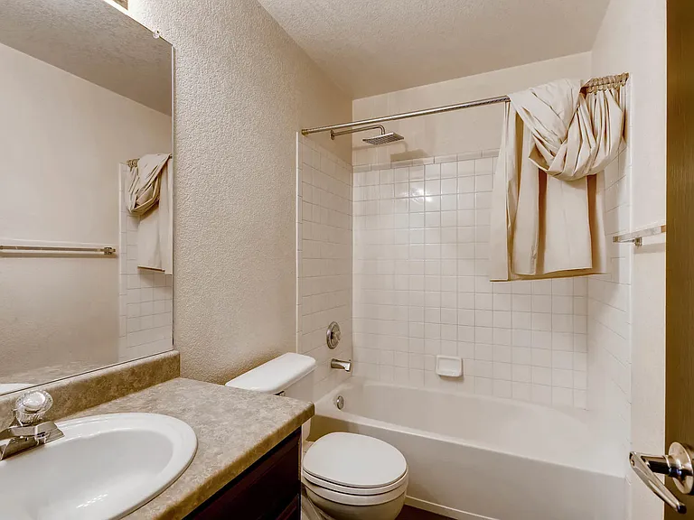 15576 Olmsted Pl — Photo 19