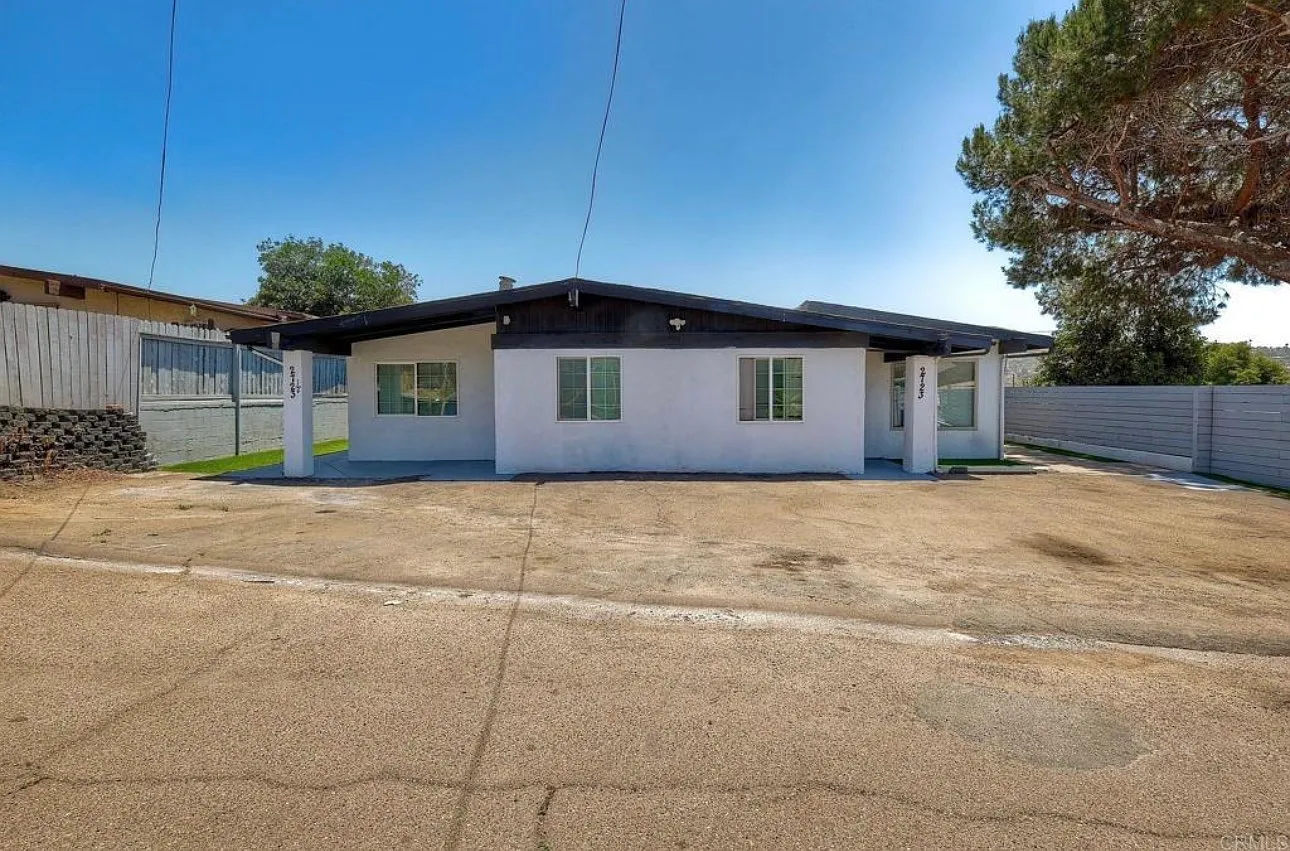 4 bed, 1100 sqft, $1,100 — Photo 1