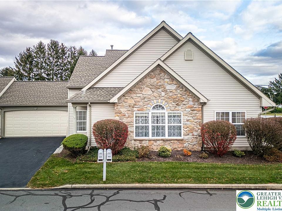 1st image of 2845 Donegal Dr