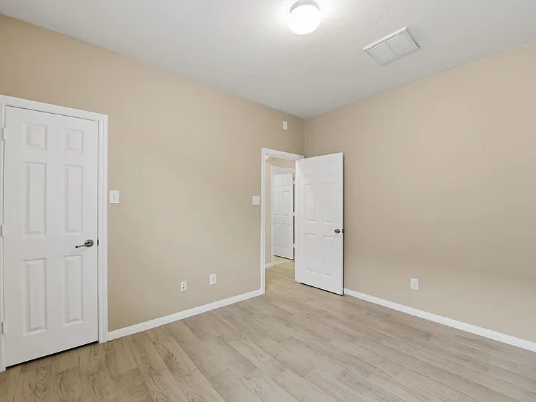 1702 Bonnyton Ln — Photo 25