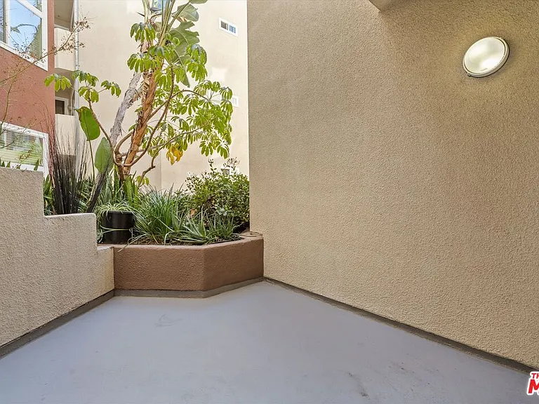 620 S Gramercy Pl #122 — Photo 19