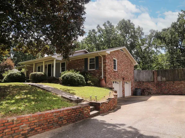 120 Plantation Pl, Florence, AL 35633