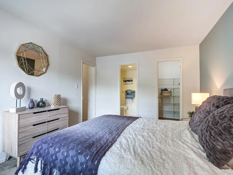 Stoneridge at Mark Center Apartment Homes — Photo 8