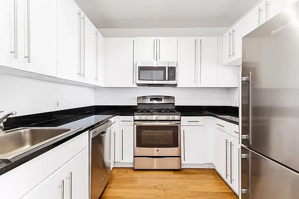 Rented by REAL New York | media 9