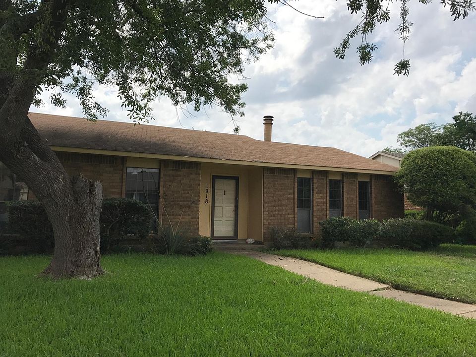 1st image of 1918 Edna Smith Dr
