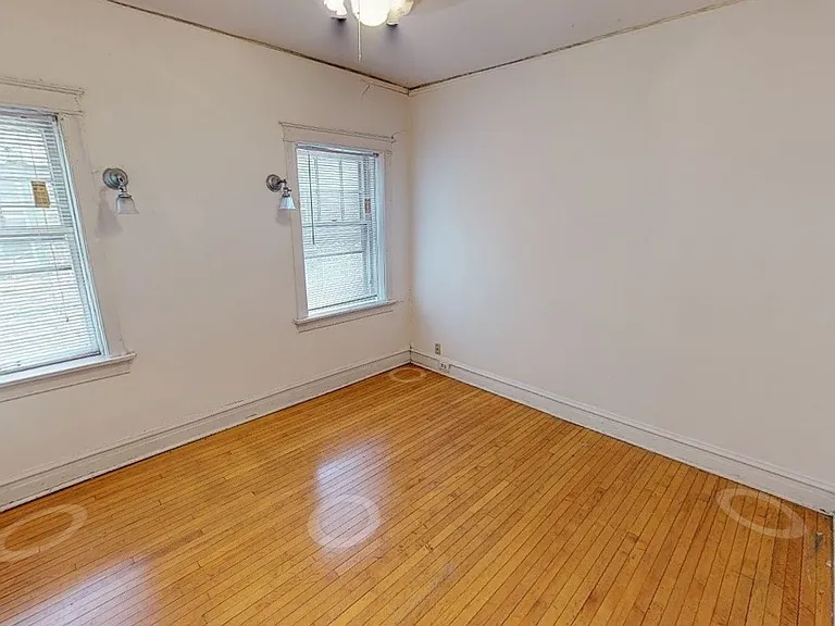 1902 E Linnwood Ave — Photo 46