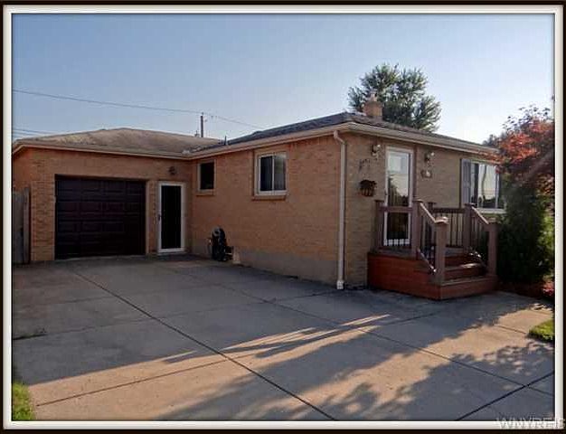 1st image of 15 Davidson Dr