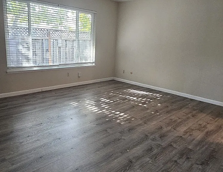 511 Walnut Ave #A — Photo 10