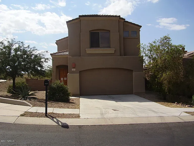494 E Cactus Mountain Dr — Photo 1