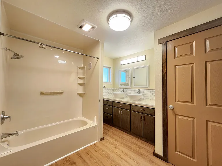 10914 Willow Rd — Photo 10