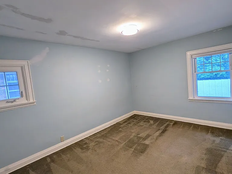 1001 Maitland St — Photo 22