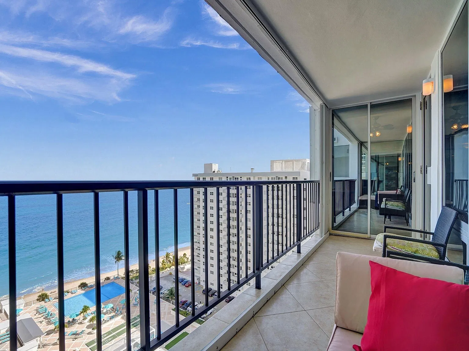 1 bed, 2.0 bath, 1450 sqft, $3,500 — Photo 4