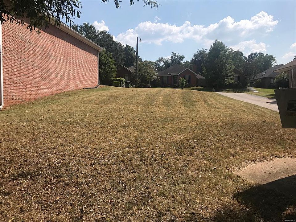2nd image of 453 Caldwell Pl