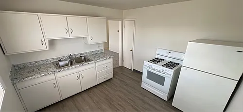 2700 Grand Ave Photo 1