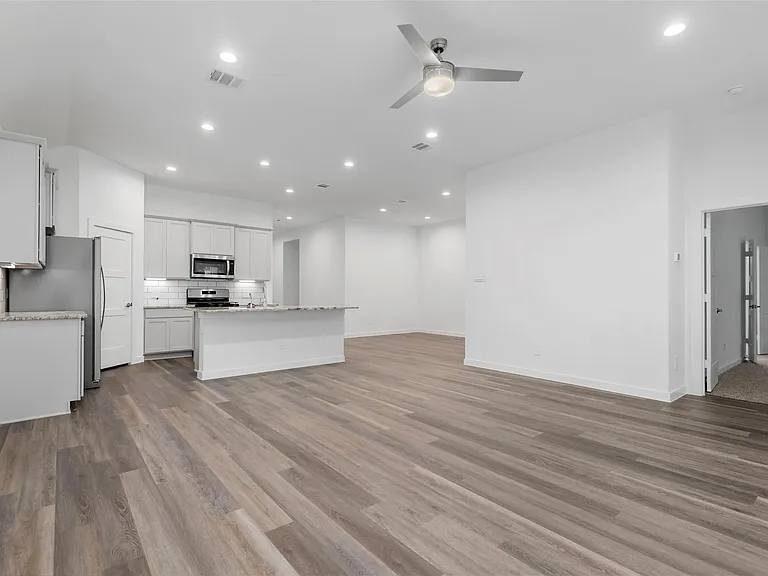 1069 Dancing Feather St — Photo 26