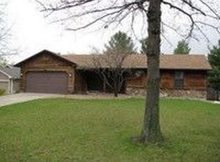 2 Highfield Ct, Saint Charles, MO