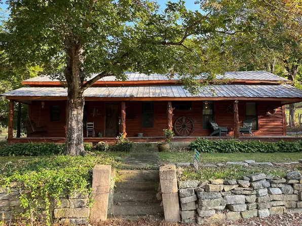 8159 Sinking Creek Rd, Linden, TN 37096