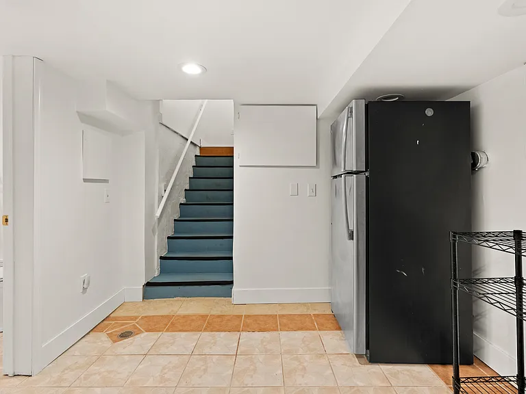 712 S 58th St — Photo 12