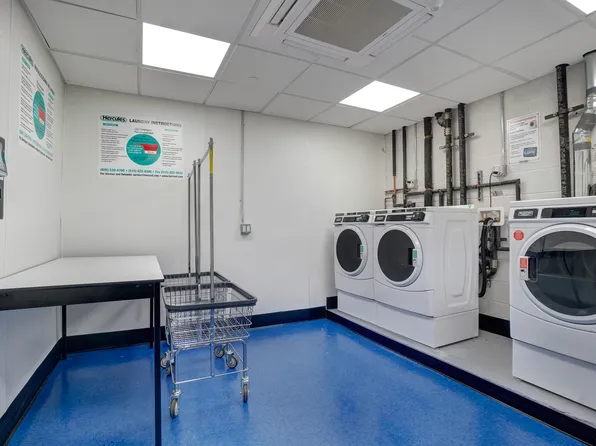 188-11 Hillside Avenue image 24 of 25