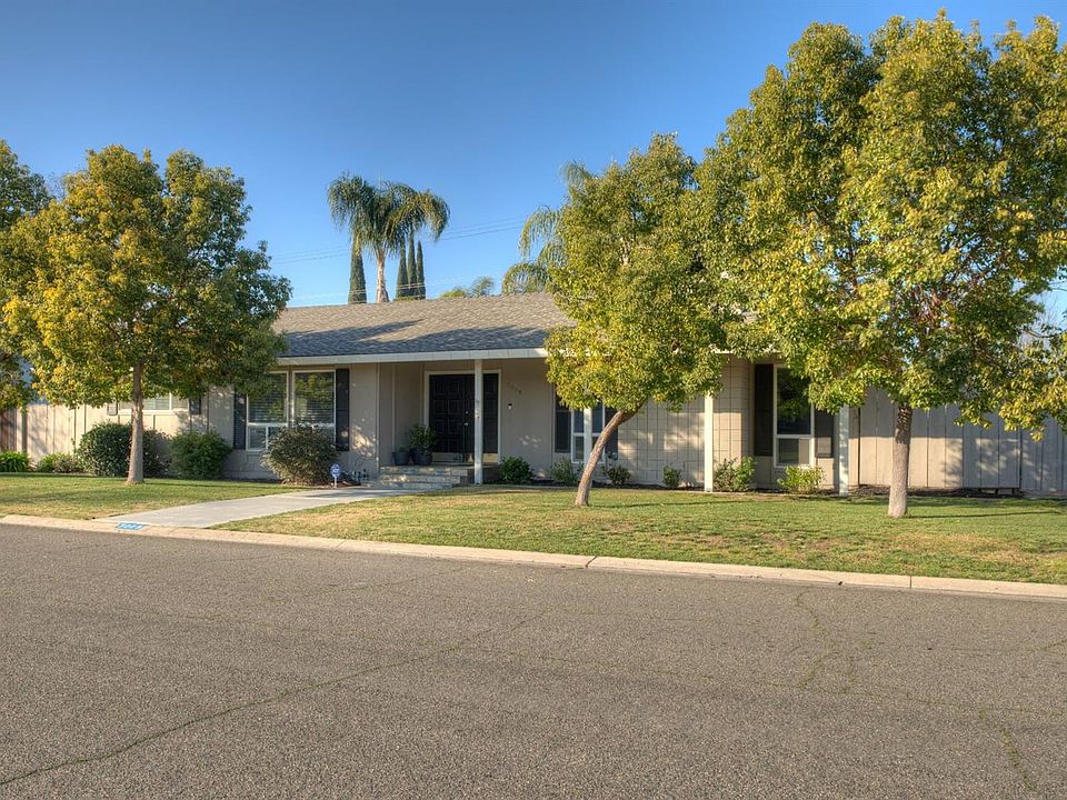 2nd image of 3009 Fredricksburg Way