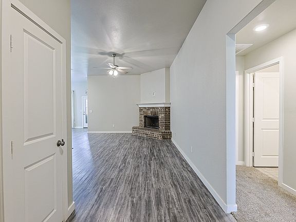 4th image of 3213 Viola Ave
