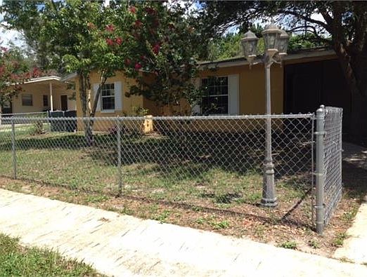 1st image of 2551 Sable Ave