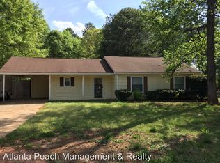 725 Mills Dr, Covington, GA
