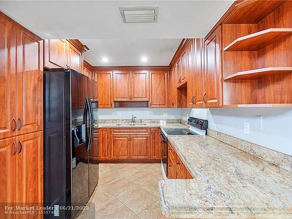 5th image of 8769 Shadowwood Blvd #305