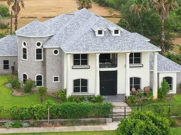 306 Lake Way Dr, Progreso Lakes, TX 78596