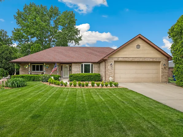 220 Grant Ave, Frankfort, IL 60423