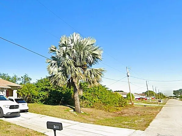 2706 27th Street SW, Lehigh Acres, FL 33976