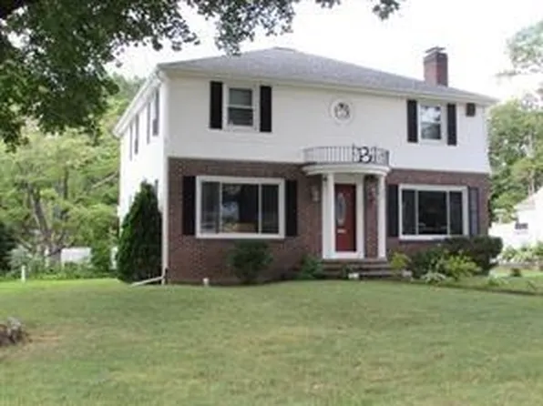 147 Glen Rd, Woonsocket, RI 02895