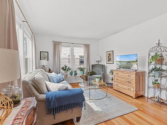 5th image of 1721 Pine St