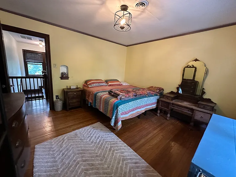 2332 W Lawn Ave — Photo 14