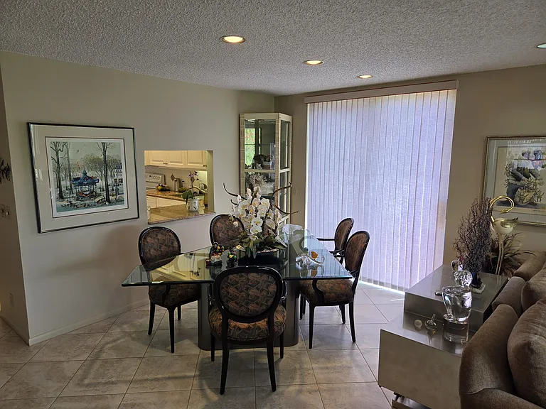 61 Eastgate Dr #A — Photo 4