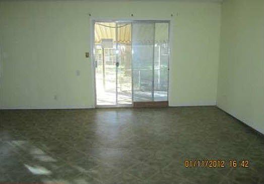 4th image of 2404 Francis Dr