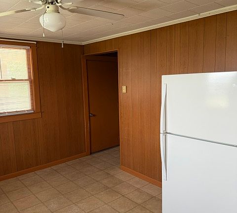 5th image of 2915 Harding Ave
