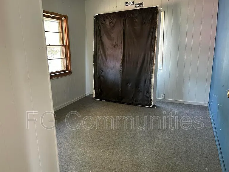 16 Tuckaway Ln — Photo 8