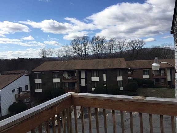 2nd image of 3 Hook Rd Unit 55G