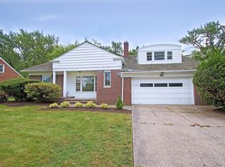 3344 Monticello Blvd, Cleveland Heights, OH