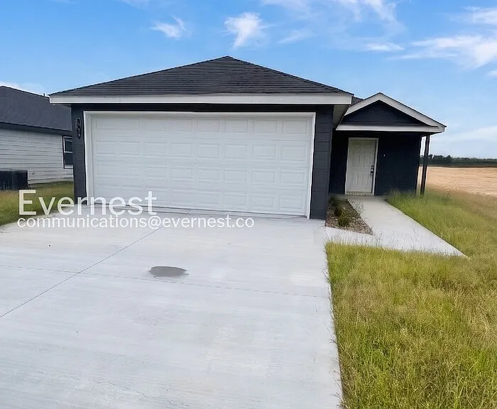 341 Moonlight Graham Blvd — Photo 1