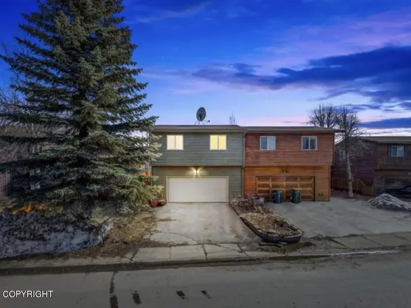 8041 Rovenna St, Anchorage, AK 99518